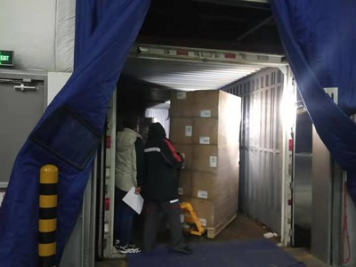 迪卡儂急援武漢 清空庫存捐贈3.4萬副護目鏡，陸家嘴總部彰顯企業擔當